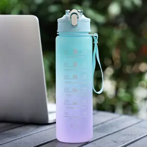 Factory Wholesale Multiple Color Sports Plastic Material Portable Bottle 900ml Fitness Sports Water Bottle Fitness Sports Cup