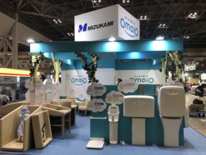 Cómoda mesa cambiadora de pañales comercial, segura para bebés, apta para suelos y alfombras, con diseños que permiten su uso en áreas comerciales. - Product Image 4