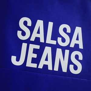Sacs en papier kraft recyclables personnalisés en gros, style classique avec poignées, pour l'emballage de vêtements, impression de logo d'entreprise - Product Image 2