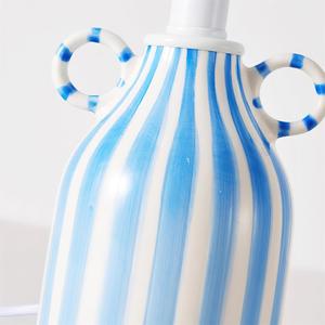 Lámpara de mesa de cerámica con rayas azules y diseño floral para dormitorio o estudio, con interruptor de luz LED E27 - Product Image 5