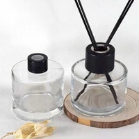 Bouchon à vis personnalisé de 50ml plat cylindrique PP transparent vide Reed diffuseur bouteille en verre avec sérigraphie