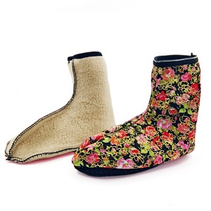 Basic winter <b>warm</b> sports thick knitted ankle-high hiking <b>socks</b>, floral custom anti-slip label digital - Product Image 1