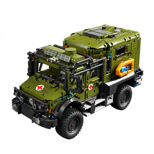 T4023 Unimog Off-road Ambulance <b>Building</b> <b>Block</b> <b>Set</b> 800+ Pieces Static Model Toy For Teenagers 7-14 Years Old - Product Image 3