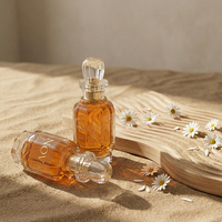 Botol Parfum Kaca Kosong Mewah 50ml 100ml Bentuk Prisma Heksagonal Isi Ulang Dengan Pompa Semprot Kemasan Kustom dengan Kotak