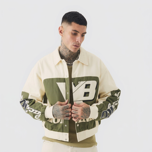 Chaqueta Varsity Cortavientos para Hombre con Diseño de Parche con Letras Verdes, Cuello Camisero, Exterior de Poliéster/Algodón, Logotipo Bordado - Product Image 1