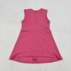 Vestido 2 en 1 de color sólido para niñas pequeñas con pantalones cortos incorporados, lazo lateral, sin mangas, estilo casual deportivo. - Product Image 4