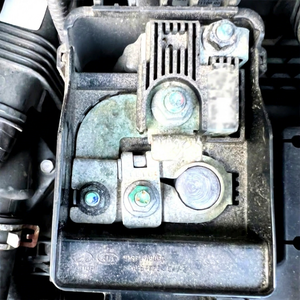 Hyundai Kia <b>Battery</b> <b>Terminal</b> 919803X010 (OE 91980-3x010) Used Replacement Part - Product Image 1