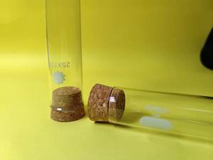 <span class=keywords><strong>Tube</strong></span> à <span class=keywords><strong>essai</strong></span> <span class=keywords><strong>en</strong></span> <span class=keywords><strong>verre</strong></span> borosilicate de haute qualité avec bouchon <span class=keywords><strong>en</strong></span> liège, impression de logo OEM, prix abordable, 12*75 16*100 30ml - Product Image 4
