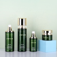 Logo personnalisé Design de luxe Vert foncé Cosmétique Bouteille en verre Ensemble 30g 50g 100ml 120ml Golden Cap Lotion Toner Bouteille et pot