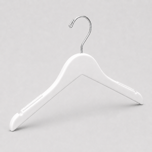 Ganchos para Ropa de Madera Dura Blanca Ecológicos al por Mayor con Almohadillas de Silicona Antideslizantes para Cadenas de Tiendas al Mejor Precio - Product Image 6