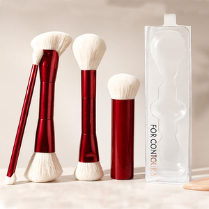 Ensemble de pinceaux de maquillage à manche en métal rouge, 4 pièces, poils synthétiques, application du correcteur sur le visage, avec emballage - Product Image 1