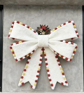 Géant Fluffy Fleece Christmas Bow Oversized Plush Xmas Decor for Mall Bakery Cruise Bookstore 2025 New Reusable Holiday Ornament - Product Image 3