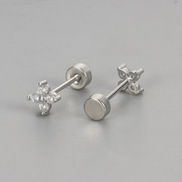 Boucles d'oreilles clous trèfle à quatre feuilles incrustées de diamants, super scintillantes et polyvalentes pour femme, en zircone, pour usage quotidien, à visser, dos plat, hélix