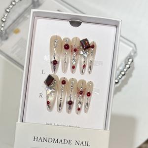 เล็บปลอมแบบกดติดลายผีเสื้อสไตล์ฝรั่งเศส ดีไซน์ Diablo สำหรับฤดูใบไม้ร่วงและฤดูหนาว ทำจากวัสดุ ABS เป็นมิตรกับสิ่งแวดล้อม พร้อมใช้งาน - Product Image 1