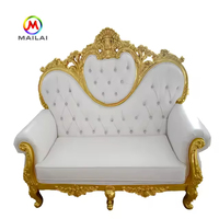 Chaises de Mariage et d'Événement « Trône Royal » en Bois Doré Antique à Vendre