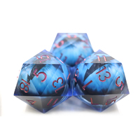 Grand Jumbo D20 RPG Dice 50mm Blue Dragon Eye Inclusion avec bord tranchant et matériau en résine à inclusion liquide unique