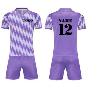 Meistverkaufte Klassische Anpassbare Fußballtrikots für Jungen Hochwertige Lila Gestreifte Fußballuniform Günstige Fußball-Match-Kits - Product Image 1