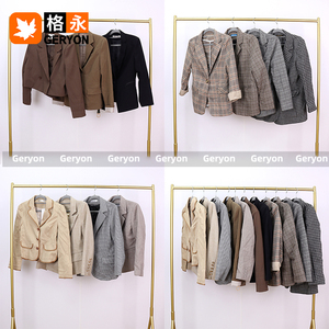 Geryon Vintage <span class=keywords><strong>ropa</strong></span> usada señoras traje chaquetas mujeres Blazers abrigos pacas moda prendas <span class=keywords><strong>de</strong></span> vestir exteriores <span class=keywords><strong>ropa</strong></span> <span class=keywords><strong>de</strong></span> segunda mano mixta a granel - Product Image 5