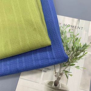 Tissu brocart tissé 100% polyester respirant double face résistant à l'abrasion, rayé teint, 110 GSM, poids moyen - Product Image 1