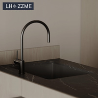 Ensemble de meubles de cuisine contemporains modulaires de style Shaker, laqués blancs, avec îlot central et unités de tiroirs, durables pour villa