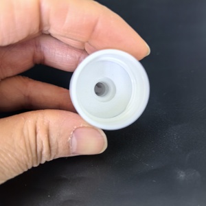 Bouteilles en plastique compressibles de 8 oz avec bouchon à vis, flacons transparents pour distribution, bouteilles vides pour liquides, sauces, arts et artisanat - Product Image 4