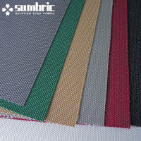 Tissu polyester 600D teinté dans la masse, imperméable et fonctionnel pour l'extérieur, avec revêtement PU, pour bâches de voiture et de bateau.