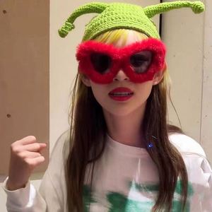 Gafas de Sol de Moda Hechas a Mano, Estilo Punk, de Felpa Suave, con Diseño de Ojo de Gato, Extra Grandes, para Mujer - Product Image 3