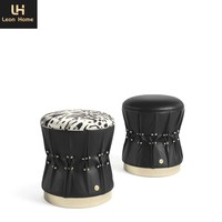 Tabouret de vanité en tissu personnalisable de designer, structure métallique, chaise de loisirs minimaliste en cuir de luxe léger pour salon et chambre à coucher