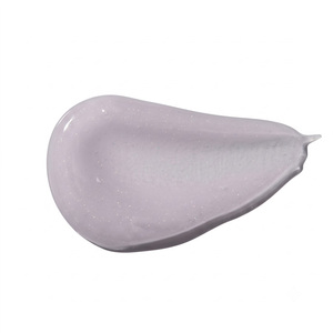 Gloss à lèvres volumateur avec beurre de karité et tocophérol pour des lèvres plus pulpeuses - Product Image 2