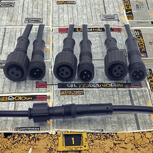 Conectores LED macho impermeable Auto Cable de alimentación al aire libre 4 Pin 10A terminales 6 pines Conductor de cobre enchufe de PVC - Product Image 5