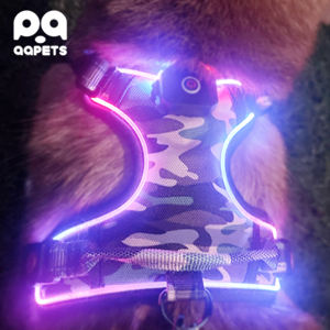 Arnés de perro LED recargable de alta calidad, chaleco táctico ajustable, luz LED, nailon duradero para aventuras caninas activas - Product Image 2