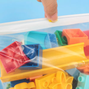 Emballage en plastique transparent à fermeture éclair personnalisée, sac en poly pour vêtements chemises baumes à lèvres - Product Image 2