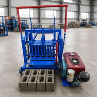 Machine de fabrication de briques diesel mobile stable et économique avec moule remplaçable 12P