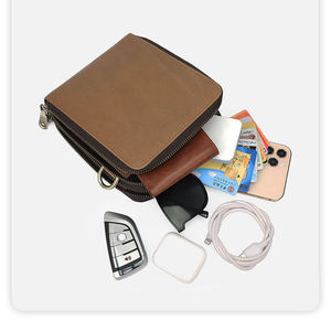 กระเป๋าหนังวัวแท้ AndoBag รุ่น Crazy Horse ขนาดเล็ก สะพายไหล่หรือสะพายข้าง สำหรับผู้ชาย สไตล์วินเทจ เหมาะสำหรับทำงาน รุ่น 1353 - Product Image 6