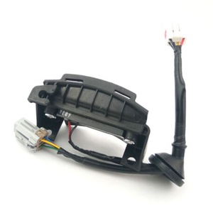 สวิตช์ปุ่มกด 81260-2V010 ขั้วต่อปลั๊กพลาสติก IP65 สำหรับการใช้งานประตูท้ายรถยนต์รุ่นใหม่ - Product Image 2