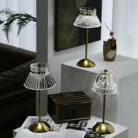 Lampe de table en verre avec base en métal luxueuse, sans fil, commande tactile, portable, rechargeable, lampe de bureau LED décorative pour restaurant
