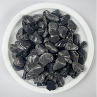 Vente chaude Pierres naturelles polies de la rivière Jaune, gravier et galets de cristal pour jardin et parc extérieur, sélectionnés à la main