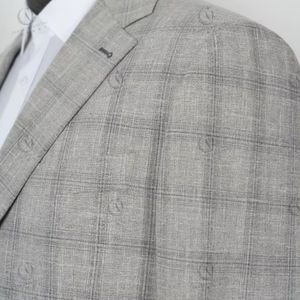 Nuevo conjunto de abrigo informal a <span class=keywords><strong>cuadros</strong></span> <span class=keywords><strong>gris</strong></span> <span class=keywords><strong>claro</strong></span> a la moda para hombre de 2 piezas, conjunto de boda personalizado para hombre - Product Image 3