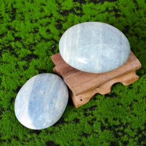 Pierre de palmier en Célestite de haute qualité Crystalhola, 0-300g, tendance mode, décoration intérieure, en provenance du Jiangsu, Chine, avec emballage sécurisé, vente en gros - Product Image 6