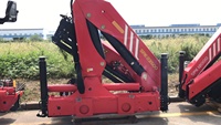Grue articulée Palfinger neuve de 13 tonnes SPK38502C montée sur camion avec stabilisateurs arrière et télécommande