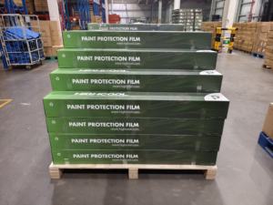 HIGHCOOL OEM, Película Protectora de Pintura para Carrocería de Automóvil, TPU PPF de 7.5mil, Autoadhesiva, Autoregenerable, No Amarillea, Cambia de Color, 2 Años - Product Image 3