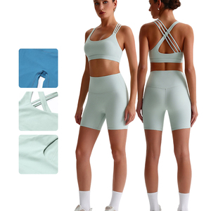 Set Sportivo Sexy per Corsa e Fitness, Completo Yoga con Schiena Scoperta, Set Shorts Yoga Effetto Niente - Product Image 3