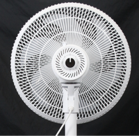Ventilateur sur pied et de bureau 2-en-1 moderne et minimaliste de 16 pouces avec base en plastique, hauteur réglable, oscillant et silencieux pour la maison