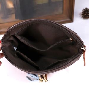 Bolso de Hombro de Cuero Trenzado Artesanal con Diseño Geométrico, Sofisticado y Elegante, Estilo Vintage de Lujo para Mujer - Product Image 4