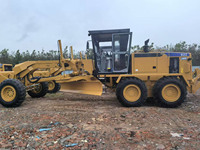 Niveleuse à moteur tout-terrain robuste SEM922AWD, poids opérationnel de 16560 kg, idéale pour les terrains boueux et sableux