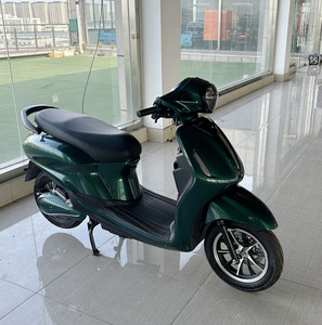 Scooter électrique 1000W avec siège, moto tout-terrain électrique, scooter électrique pour adulte, <span class=keywords><strong>paiement</strong></span> sécurisé, directement de l'usine - Product Image 2