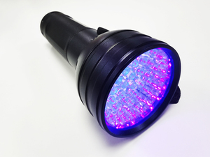 51 LED lumière UV 395-400nm LED lampe <span class=keywords><strong>de</strong></span> poche UV <span class=keywords><strong>minerai</strong></span> d'argent taches d'animaux Tinea Scorpion fuite encre invisible marqueur détecteur lampe torche - Product Image 3