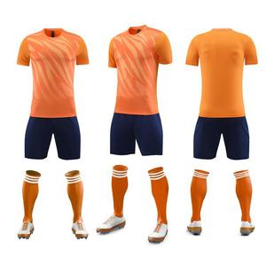 Ademend, op maat gemaakt voetbaltenue, vocht afvoerend, 100% polyester, antibacterieel, korte mouwen voor intensieve sporttraining - Product Image 4