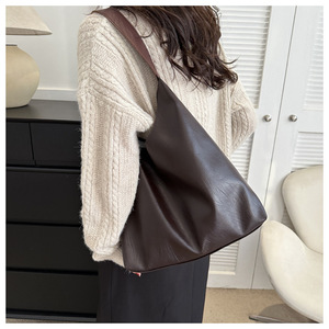 Large Capacity Fashionable Texture <strong>Soft</strong> <strong>Leather</strong> <strong>Bag</strong> for Women 2025 New Versatile Single Shoulder Underarm Tote <strong>Bag</strong> - Product Image 6