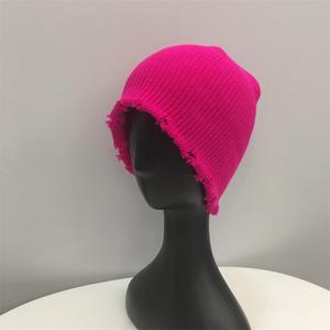 Gorro de Estilo Y2K Desgastado con Parche de Letra Personalizado, Gorro de Punto Acrílico Cálido para Invierno, Unisex, para Viajes - Product Image 6